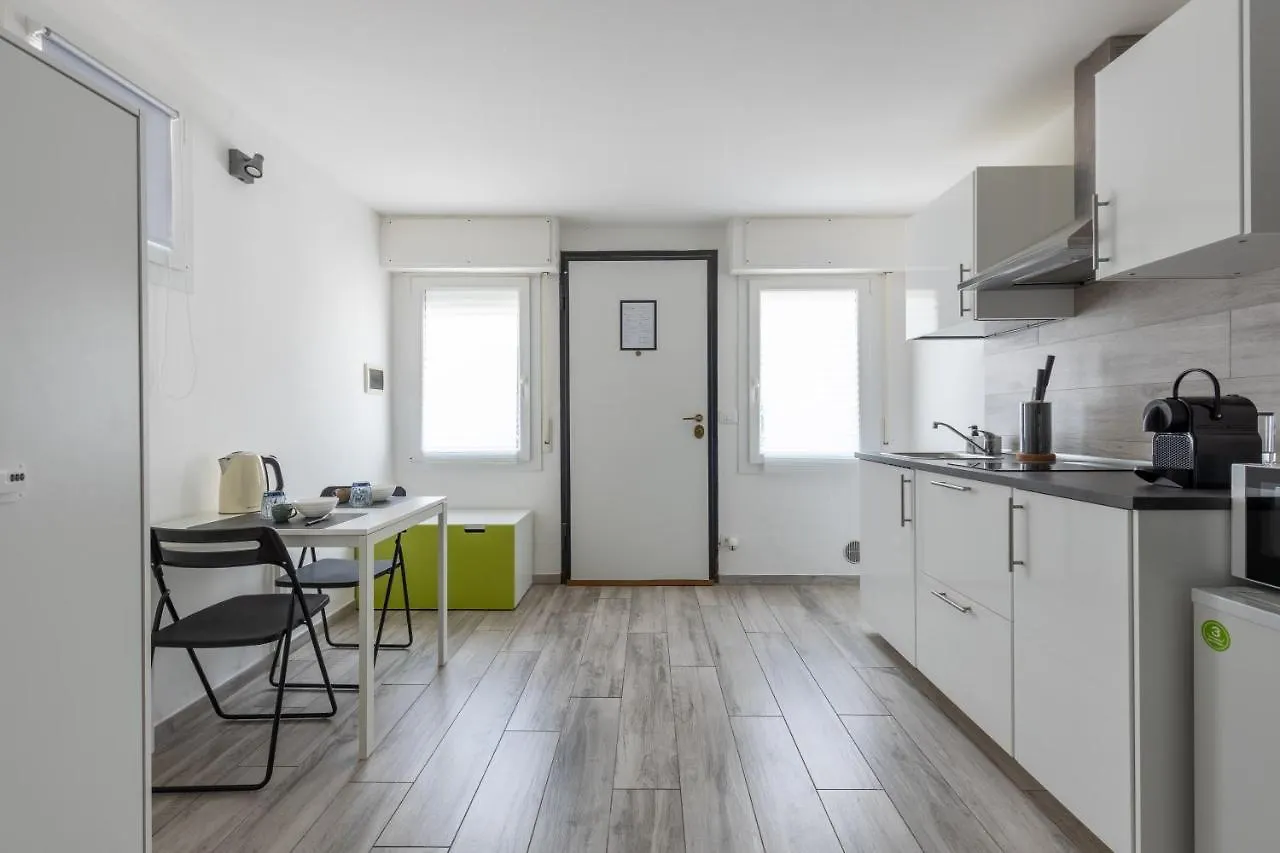 Station Apartment Pisa